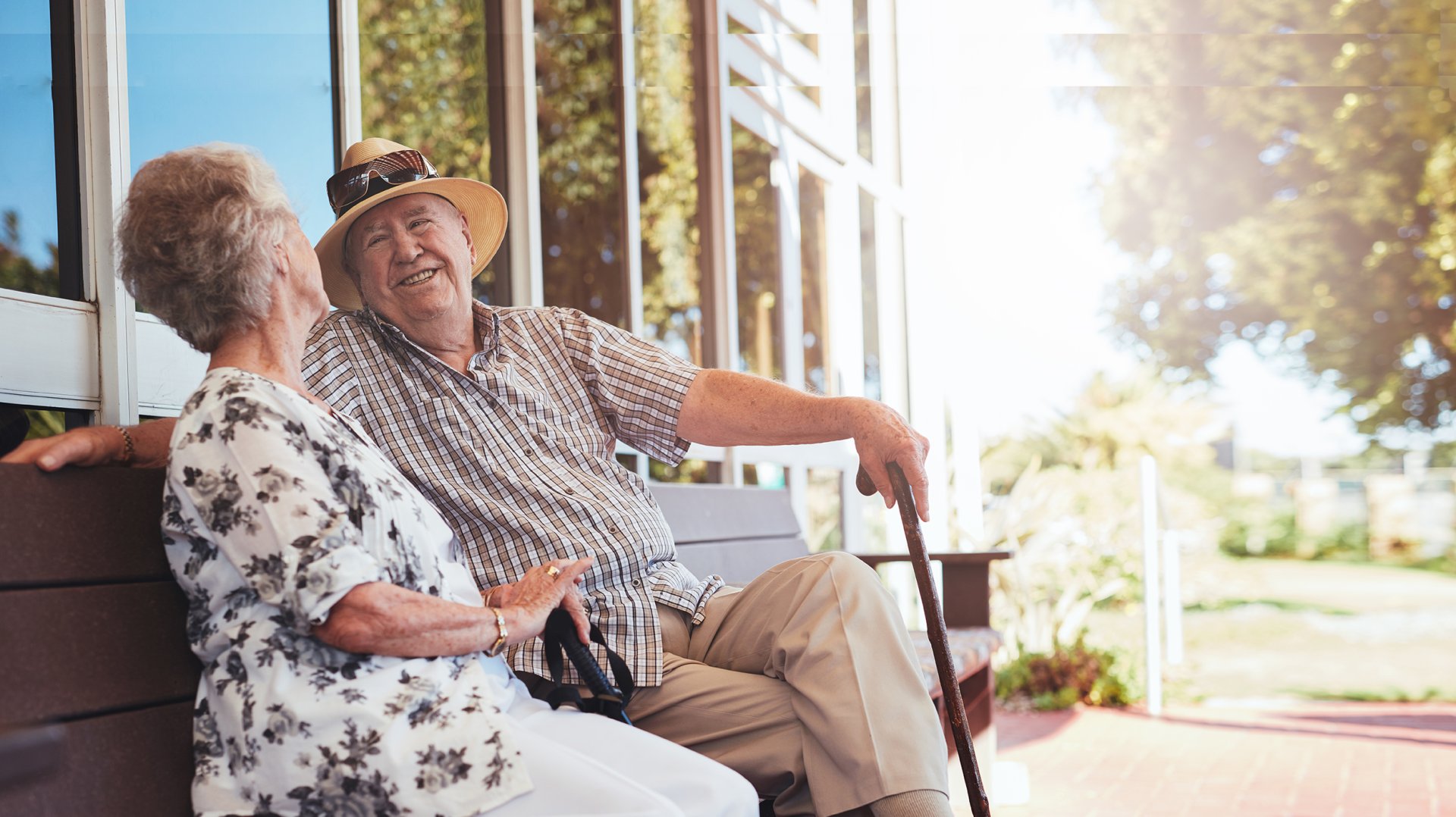 iStock-531484454_SeniorHousingBanner_photoshopped_2500pxwide